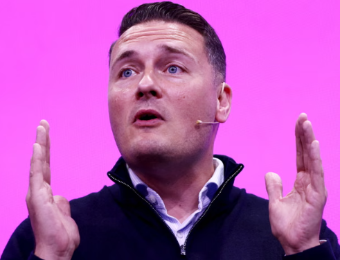 Streeting Accuses Starmer of Blocking Care Reforms