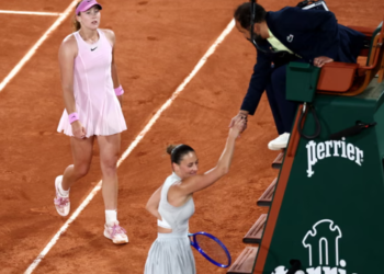 Andreeva Sweeps Past Kostyuk to Reach Paris Final