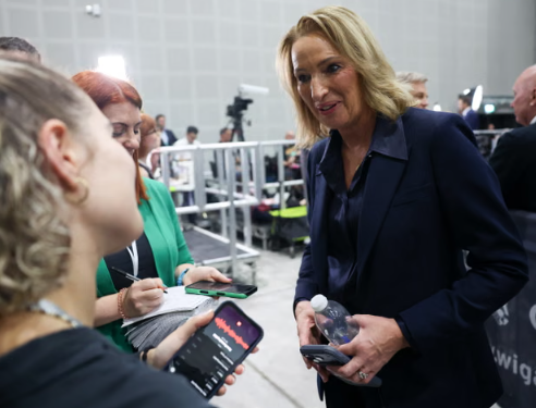 Tempestuous Clash at the Count Sparks National Debate