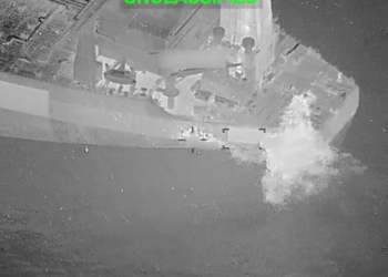 US and Iran Trade Fresh Strikes, Threatening Ceasefire