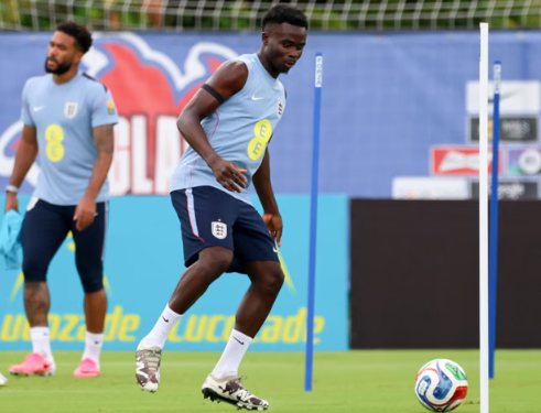 Saka Playing Through Pain As England World Cup Campaign Looms