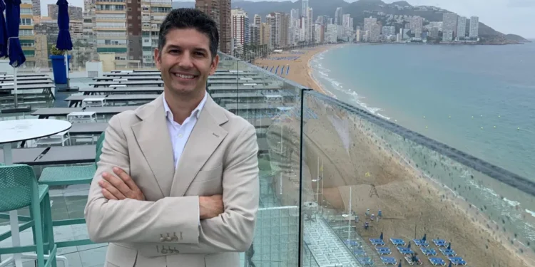 Spain tourism visitor increase