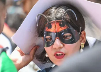 India cockroach protesters heatwave
