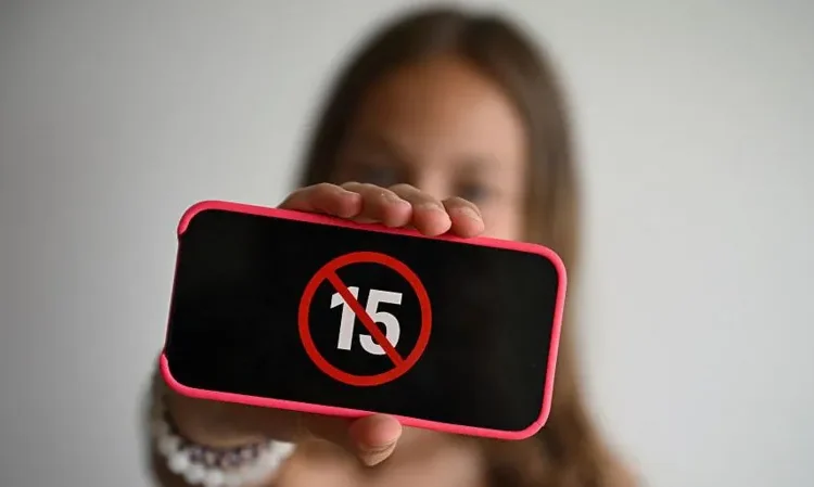 France social media ban under 15