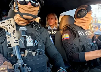 Ecuador drugs war police gangs