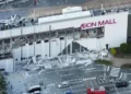 Japan earthquake shopping centre trapped people