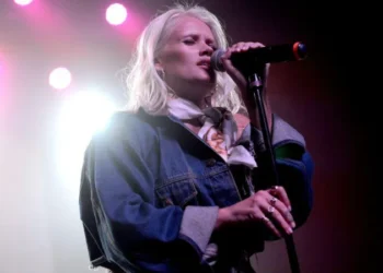 Lauren Bennett dies