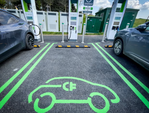 UK EV Charger Growth Slows Amid Policy Uncertainty