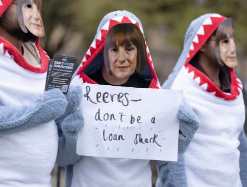 MPs Accuse Government of Mis-selling Student Loans