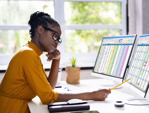 AI Shifts: Women and Graduates Face Higher Job Risks