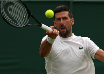 Djokovic Faces Sinner in Epic Wimbledon Semi-Final