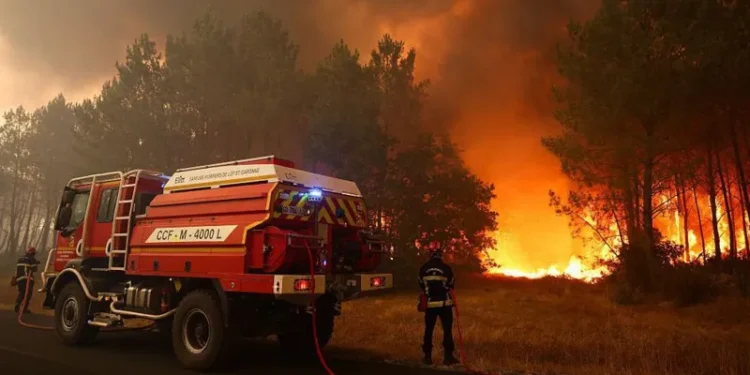 France wildfires evacuations