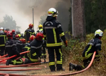 France Spain wildfires Bordeaux evacuation