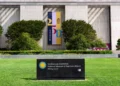 Trump Orders Signs Criticising Smithsonian Museum