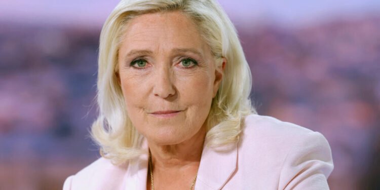 Le Pen's Popularity Holds Despite Conviction