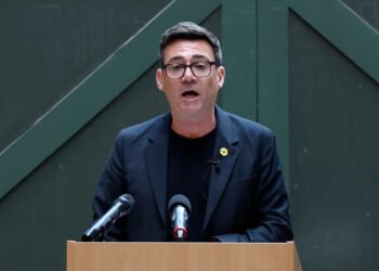 Labour MPs Urge Burnham to Revive UK Aid Target