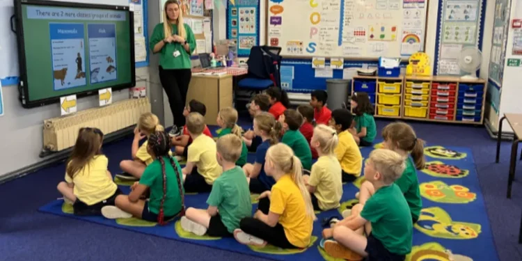 parents raise money classroom air conditioning