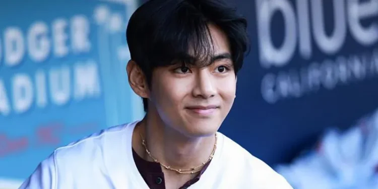 BTS V hearing loss