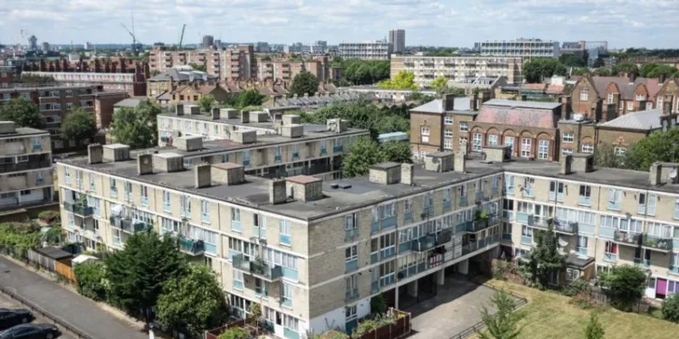 Conservatives social housing ban foreign nationals