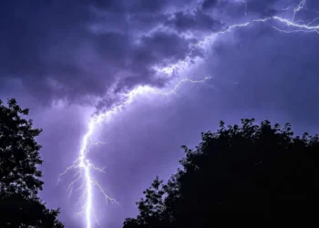 UK thunderstorms flash flood heatwave