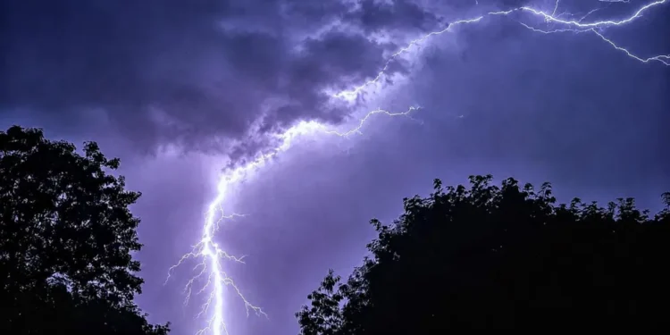 UK thunderstorms flash flood heatwave