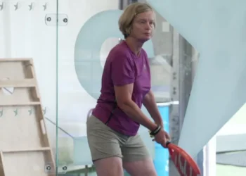 women participation in padel sport UK