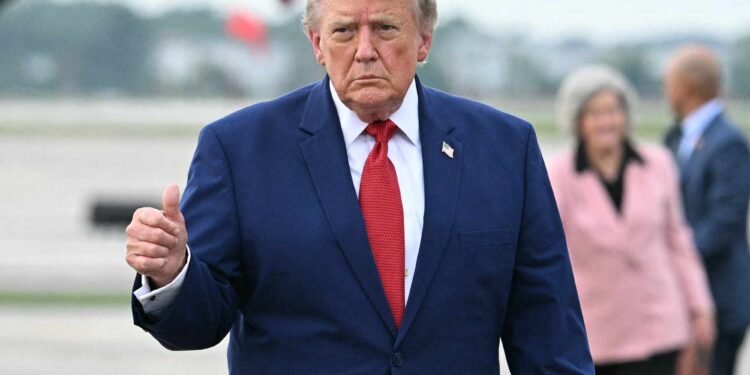 Trump dismisses concerns over 250-day carrier deployment