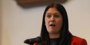 Lisa Nandy Calls for Tougher Action on Social Media Doxxing