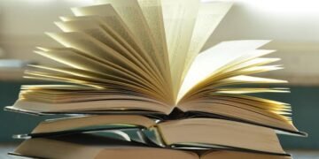 Essential Books for Understanding the AI Debate