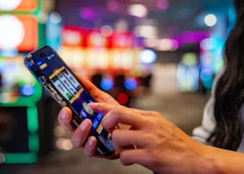 Lords Call for Tobacco-Style Gambling Ad Ban