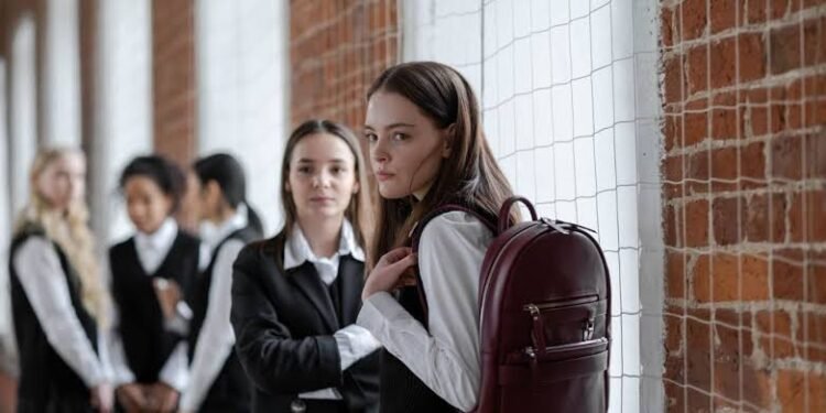 UK Parents Cut School Uniform Costs as Prices Rise