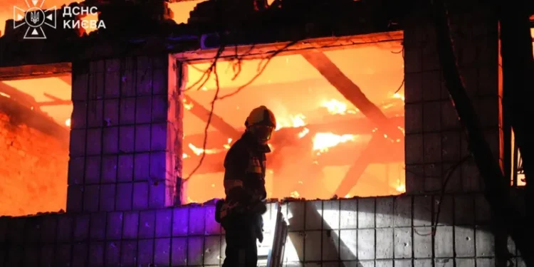 Russian strikes Kyiv railway workers
