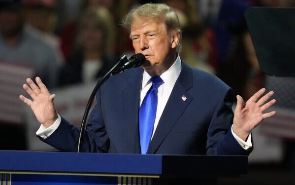 Trump Pledges $5,000 if Republicans Win Midterms
