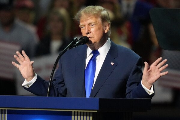 Trump Pledges $5,000 if Republicans Win Midterms