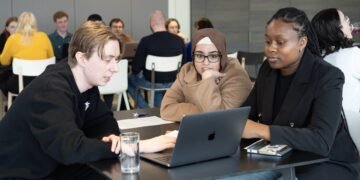 AI Reshapes Jobs for UK Graduates