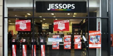 AO Acquires Jessops in Camera Retail Expansion