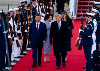 Trump gives Xi red-carpet welcome as trade truce extends