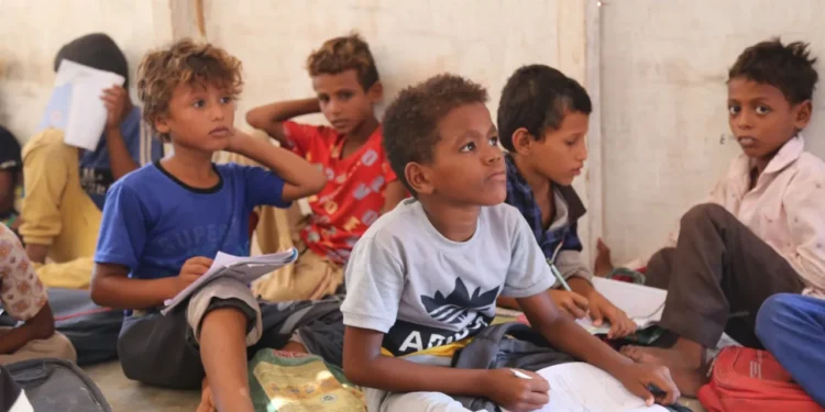 Yemen fighting forces children out of school and into work
