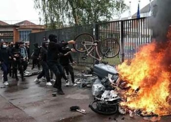 French Student Protests Escalate Into Violent Clashes