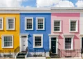 UK House Prices Fall as Mortgage Rates Rise