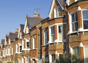 UK Rent Gap Puts Low-Income Families Under Pressure