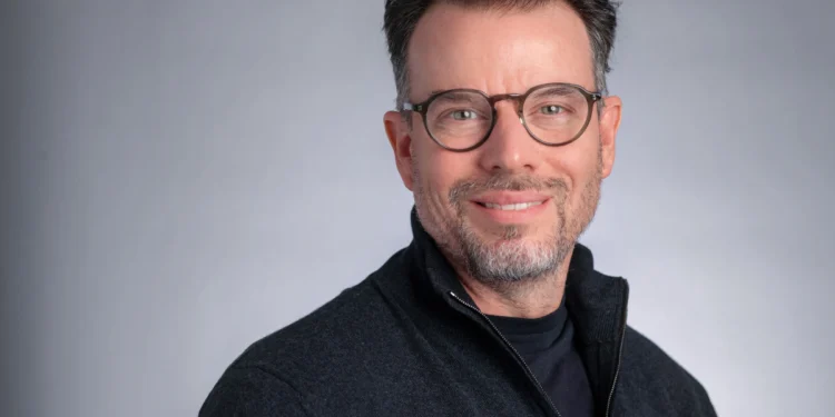 Billionaire Chris Rokos poised to leave UK