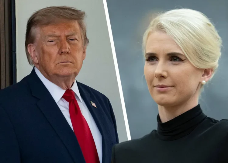 Trump gives $45,000 holiday gifts to White House aides
