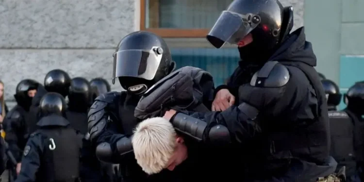 Russian anti-war activists deported