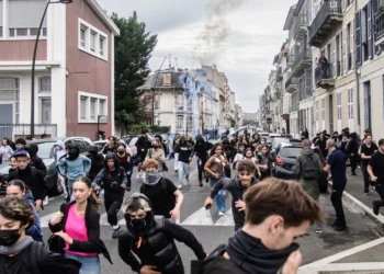 French Students Protest Poor Conditions in Paris Suburbs