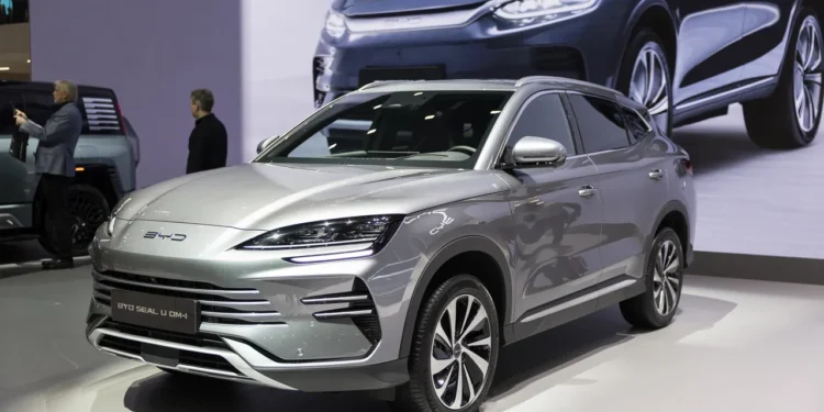 EU Caps Chinese Hybrid Car Imports at 350,000