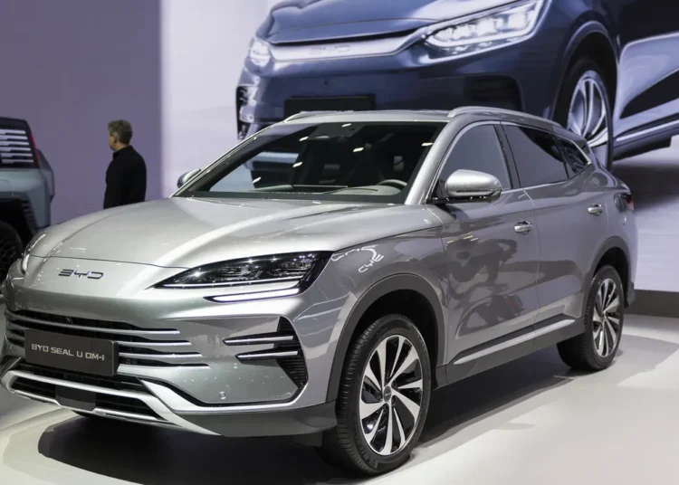 EU Caps Chinese Hybrid Car Imports at 350,000