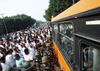 Delhi Closes Metro Stations Ahead of Election Protest