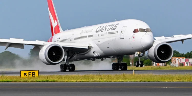 Bedbug Infestation Grounds Qantas Plane in Rome