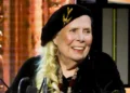 Joni Mitchell Becomes US Citizen After 62 Years